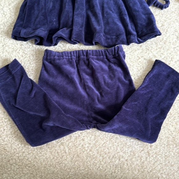 The Mayfair Co girls 2 piece velour outfit 24 months NWT - Picture 7 of 9